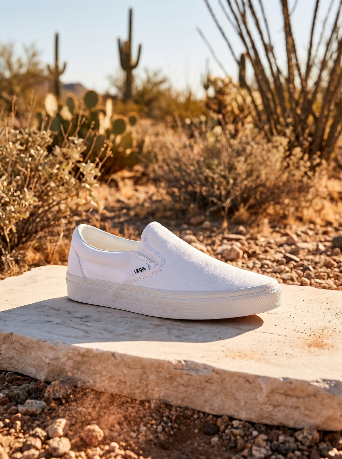Tenis Vans Classics Slip-On True White