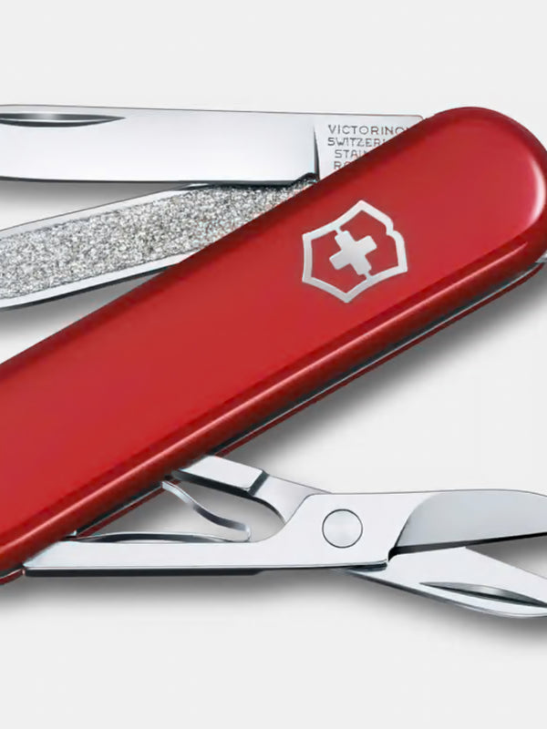 Classic SD Navaja VICTORINOX 0.6223.G ROJO — VICTORINOX