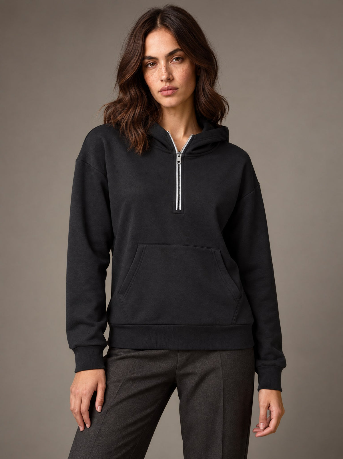 Sudadera con Gorro y Medio Cierre Dama Vertical Eagle – Negro – frente